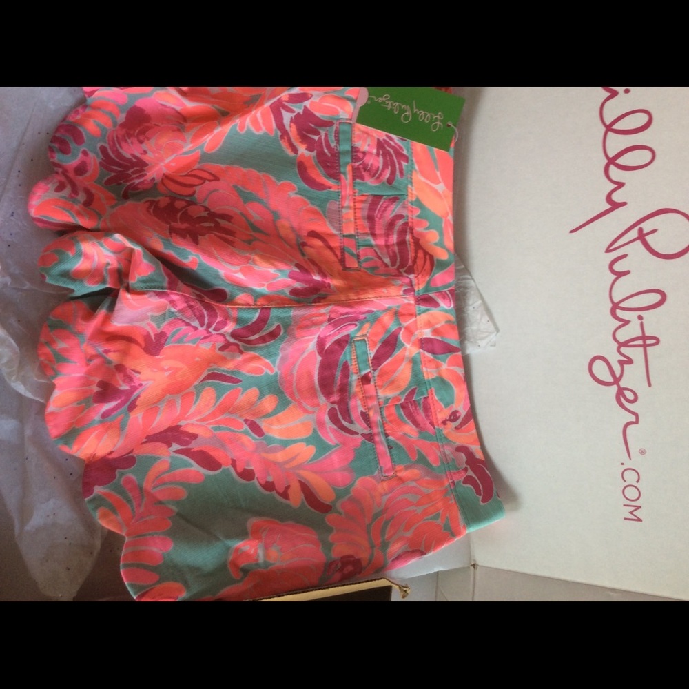 Lilly Pulitzer Love Birds buttercup shorts NWT - Picture 6 of 6